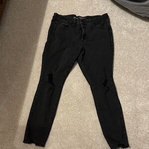 Universal Thread Black Distressed Skinny Jeans